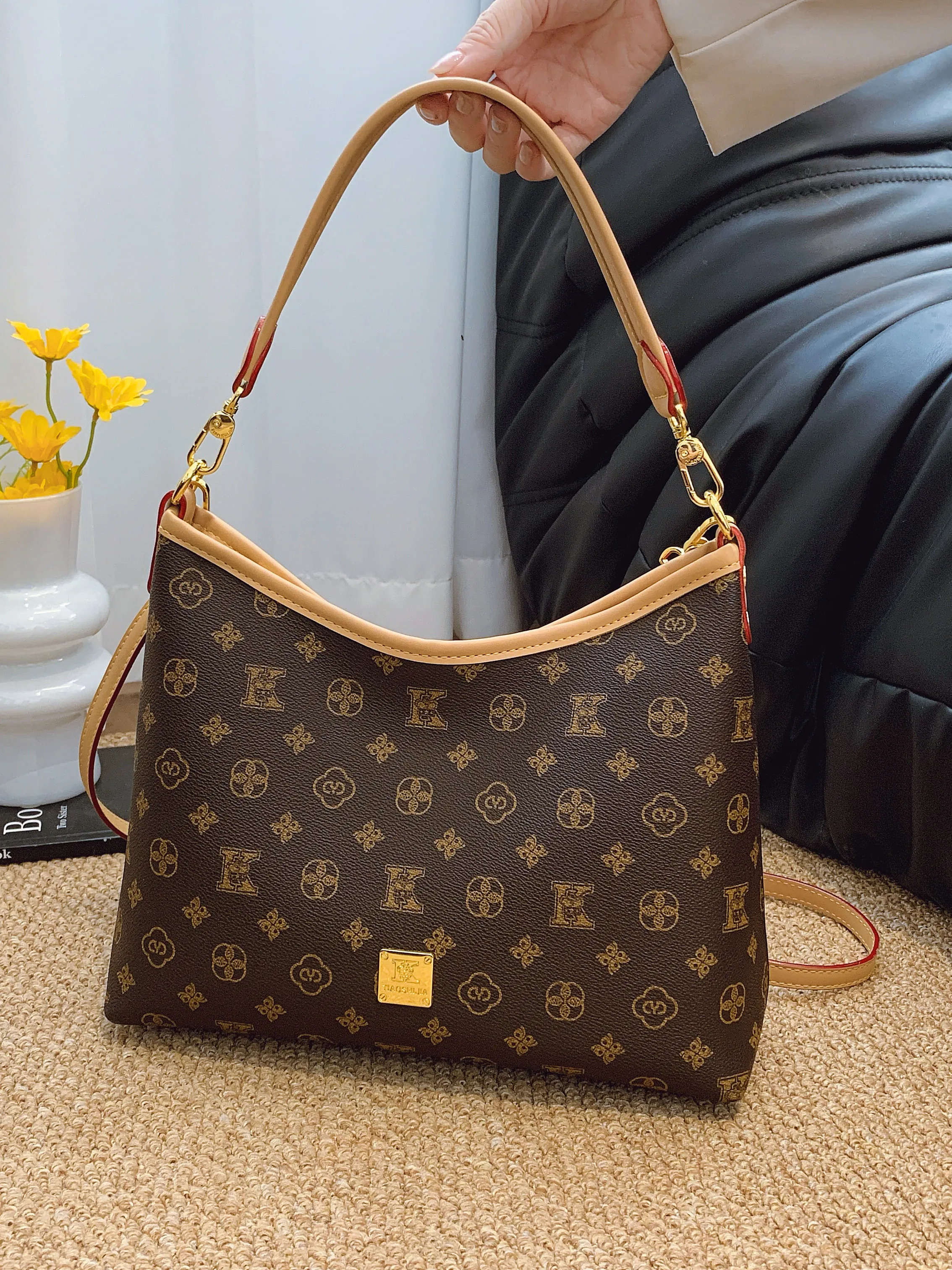 high-end-luxury-women's-bag-lvq-brand-large-capacity-crossbody-bag-floral-print-underarm-bag-fashionable-british-style-handbag
