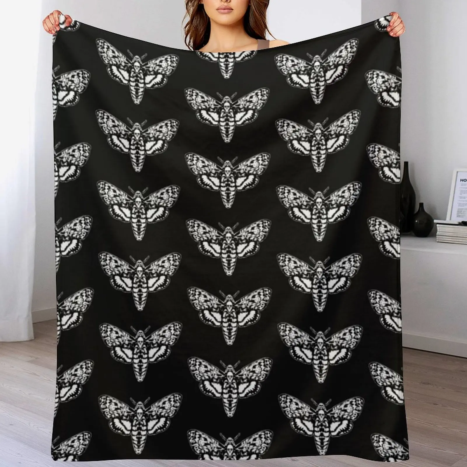 Death's Head Moth Throw Blanket Baby bed plaid Blankets