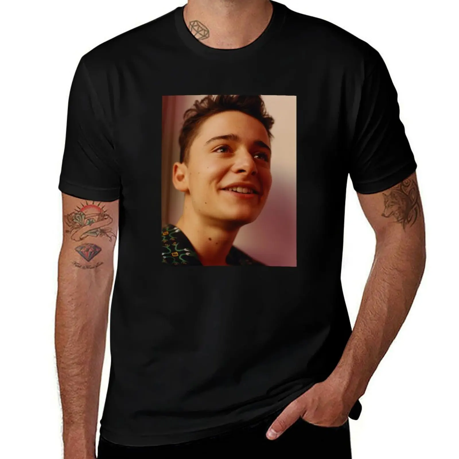 Noah Schnapp T-Shirt Soft Lightweight Cotton T-Shirt