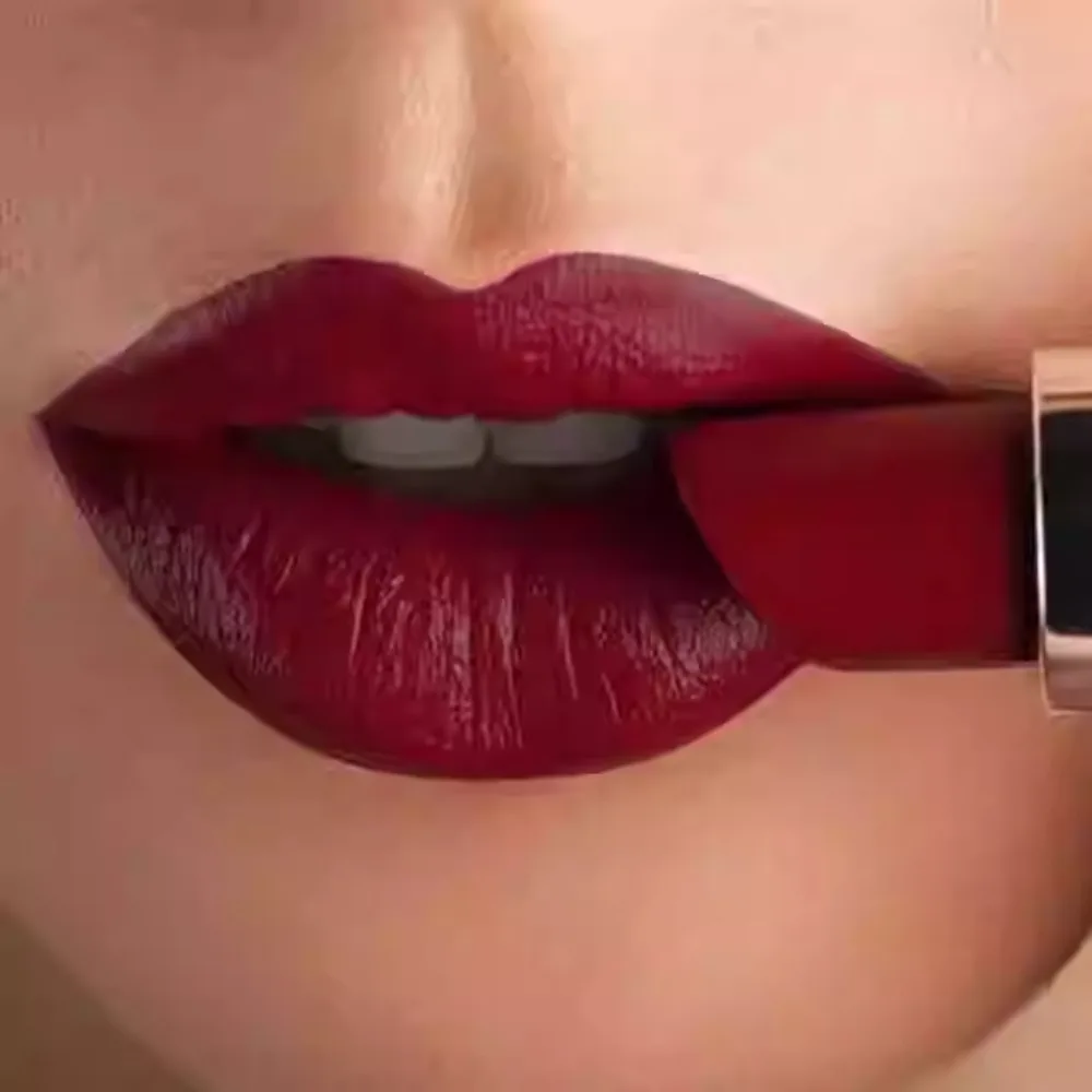 

Cherry colored lipstick for women, matte matte matte finish, long-lasting moisturizing, dark color, retro style