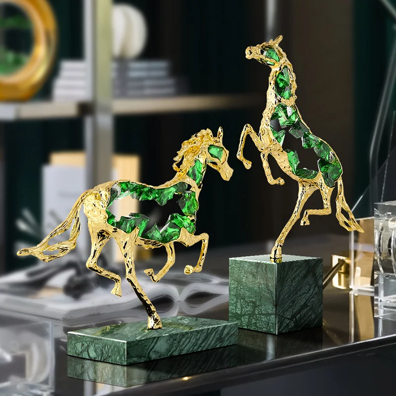 

Light luxury high-end horse ornaments, living room, office TV cabinet, wine cabinet, home accessories, housewarming gifts