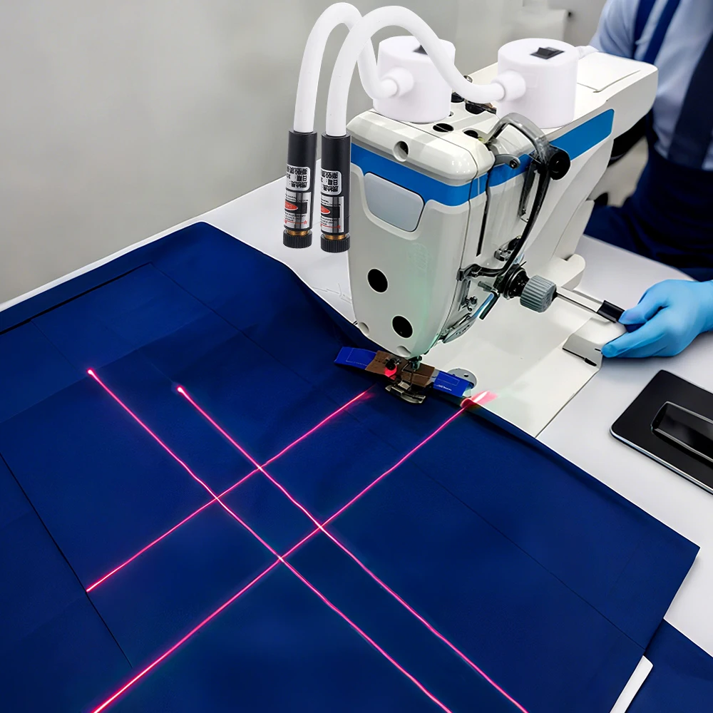 USB Rotes Infrarot-Laser-Positionierungslicht mit Magnetfuß DC5V Punkt-Linien-Kreuz Arbeitslampe Schneid- und Nähmaschinen-Zubehör – Detail 7