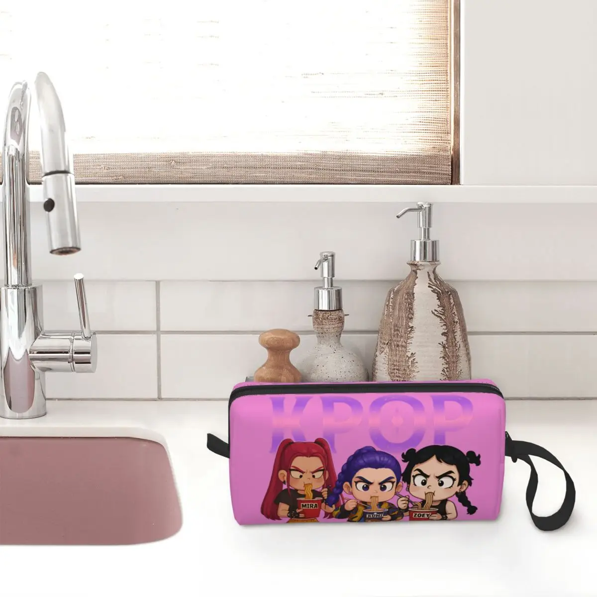 حقائب مستحضرات التجميل للفتيات Kpop Demon Hunters، حقيبة مكياج للحمام متعددة الأغراض لمنظمي تخزين رسومات البوليستر الضروريات