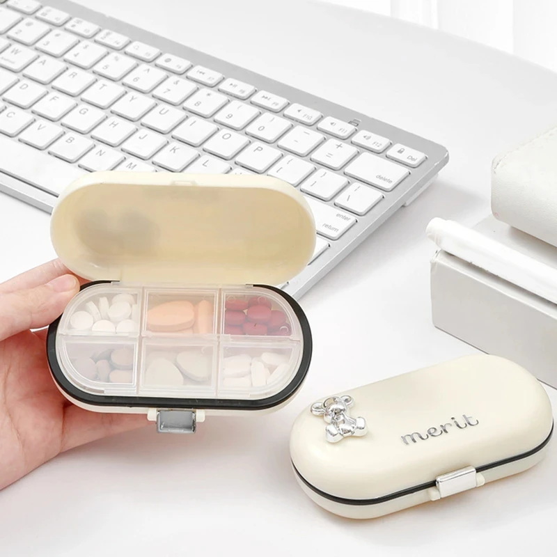 Cute Style Portable Pill Box 4/6 Compartment Mini Pill Box for Weekly Pill Sealing Medicine Tissue