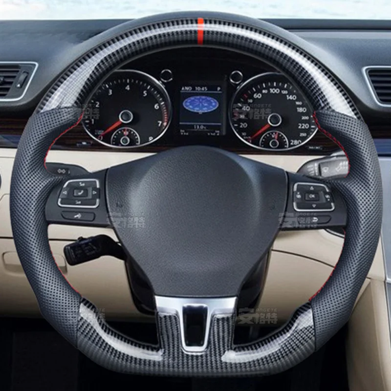 

Руль из перфорированной кожи с карбоновыми вставками для Volkswagen CC (модифицированная деталь)