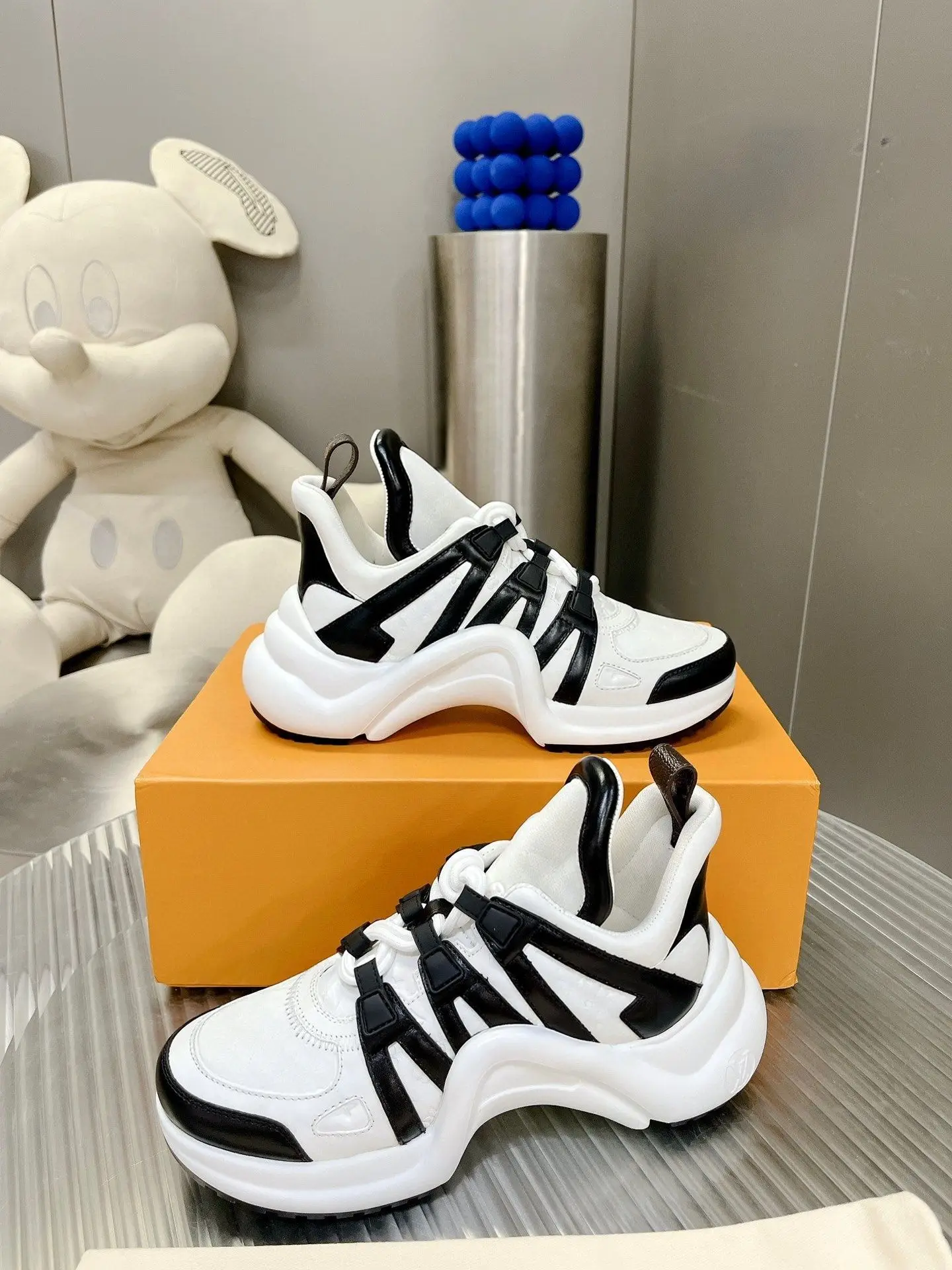 Unisex Black White Chunky Dad Sneakers Leather Strap Splicing Irregular Wave Thick Platform Sole Lace Up Height Increasing Street Casual Shoes