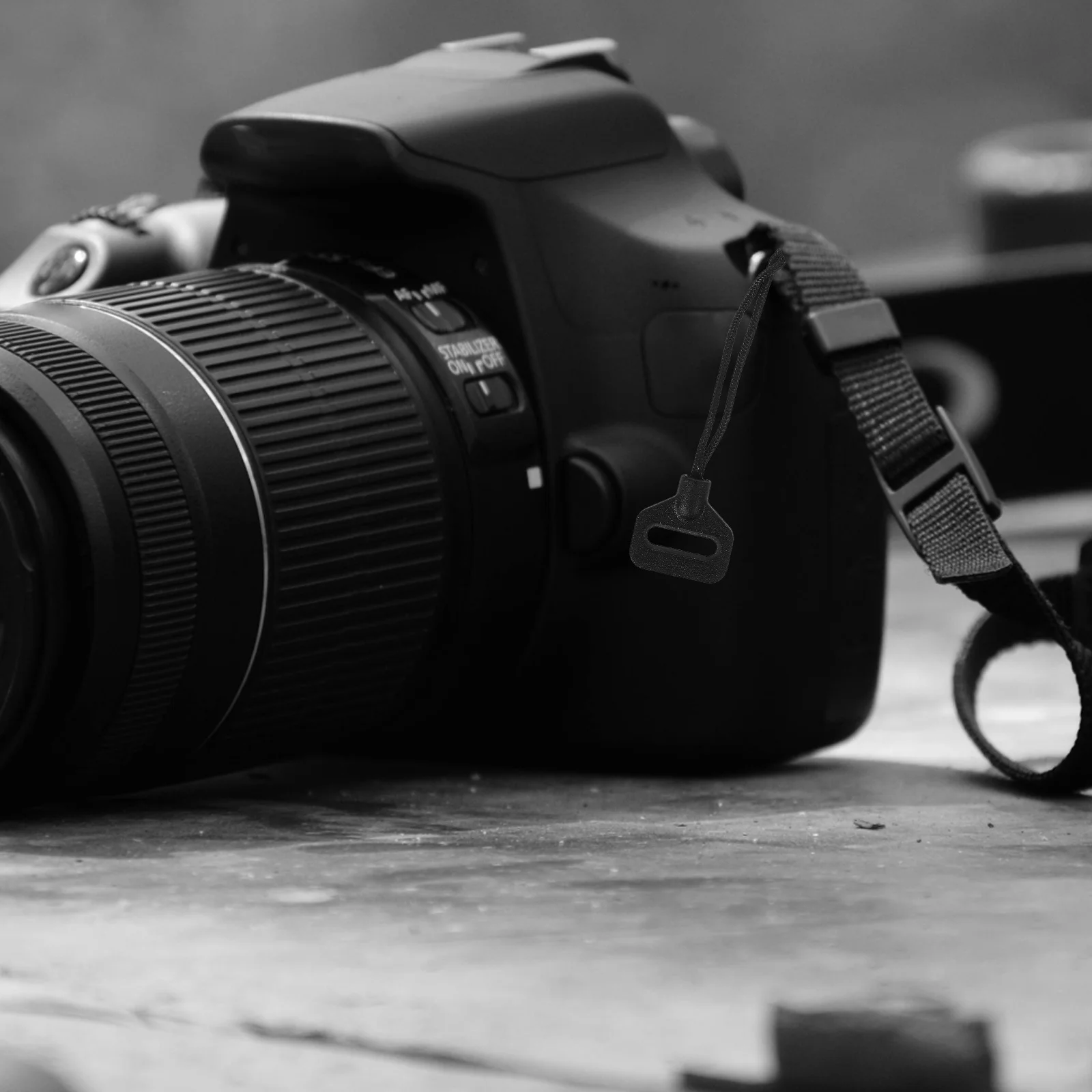 

2Pcs Belt Strap Buckle Adapter for Camera Neck Wrist Shoulder Strap Supports Up to 10kg Camera Accessories Suspender