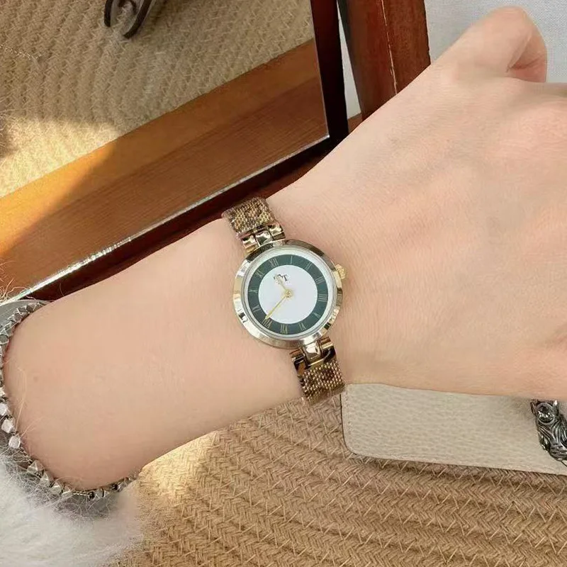 New Leopard Print Fashion Women'S Watch, Vintage Small Dial With Thin Strap, Casual Watch, High-End Women'S Timepiece.