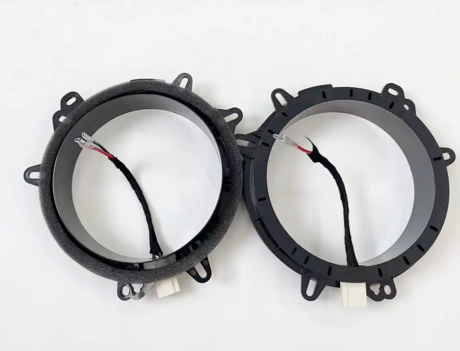 كم حاجة إلى رسوم البريد لـ 2 * وسادات مكبر الصوت + 2 * قطن عازل للصوت؟ كم قطع تحتاج إلى إضافة وأرجل #1