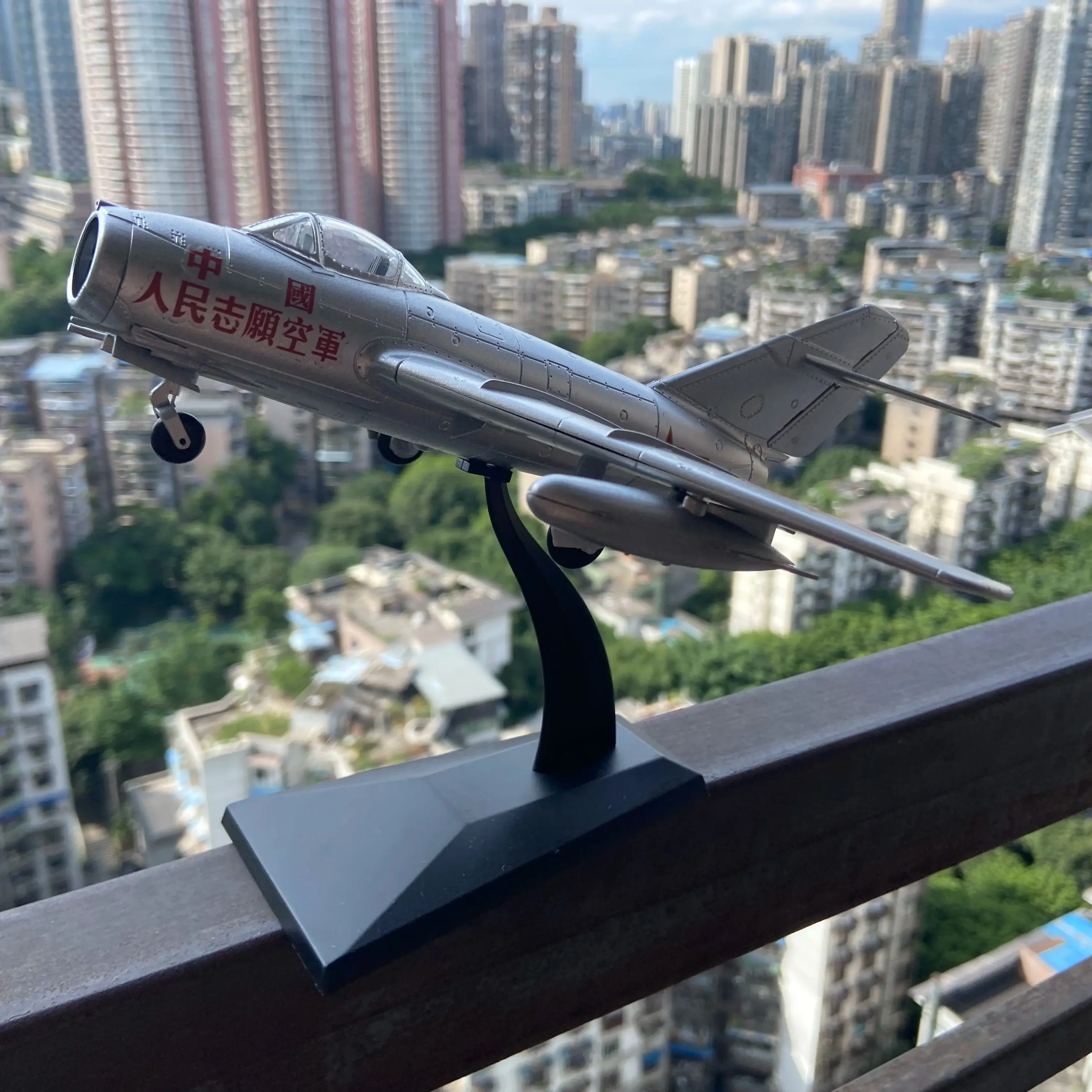 1/48 الاتحاد السوفياتي MiG-15 المقاتلة سلاح الجو الصيني أطقم منمذجة MIG 15 لعبة تجميع الطائرات فاتحة