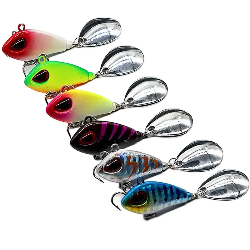 Cucchiaio di metallo esca da pesca eccellente effetto visivo Mini vibrazione Spinner esca affondante forte penetrazione corpo colorato