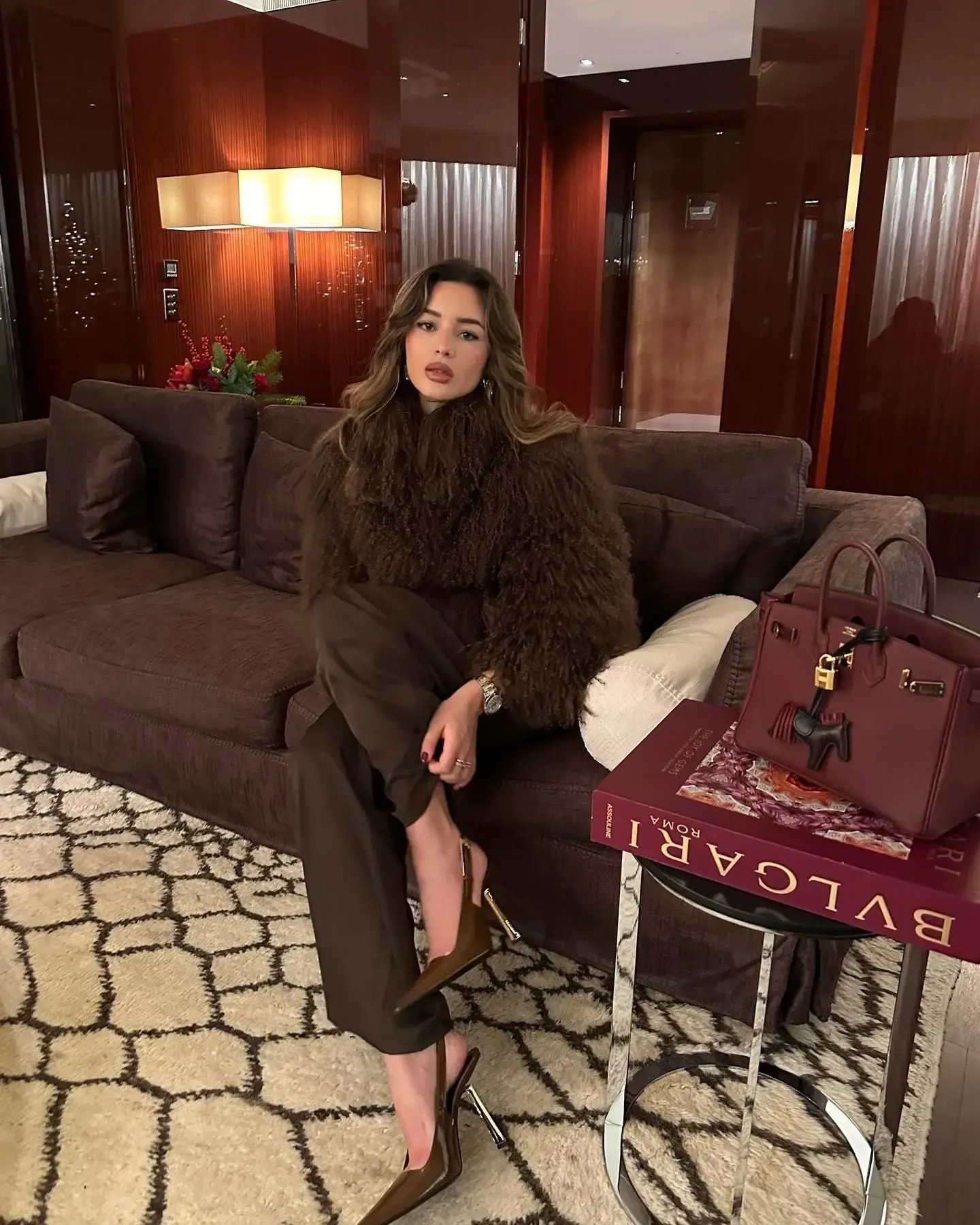 Luxury Europe United States Autumn Winter Women's Fur Personality Street Elegant Artificial Fur Warm O Neck Long Sleeves Coat