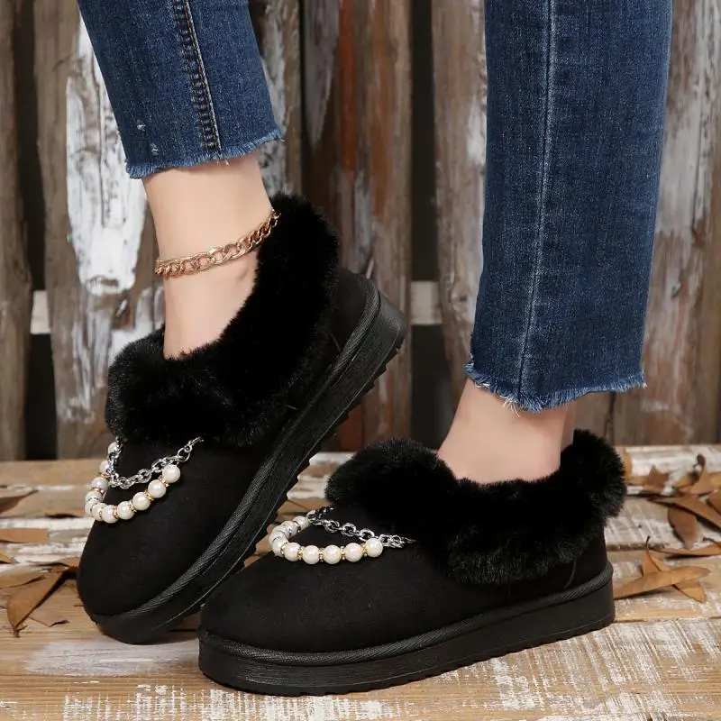 

Роскошные зимние ботинки из искусственного меха с жемчужной цепочкой, женские зимние ботинки с круглым носком, 2025, нескользящие хлопковые ботинки с толстой подошвой, теплые короткие плюшевые ботильоны