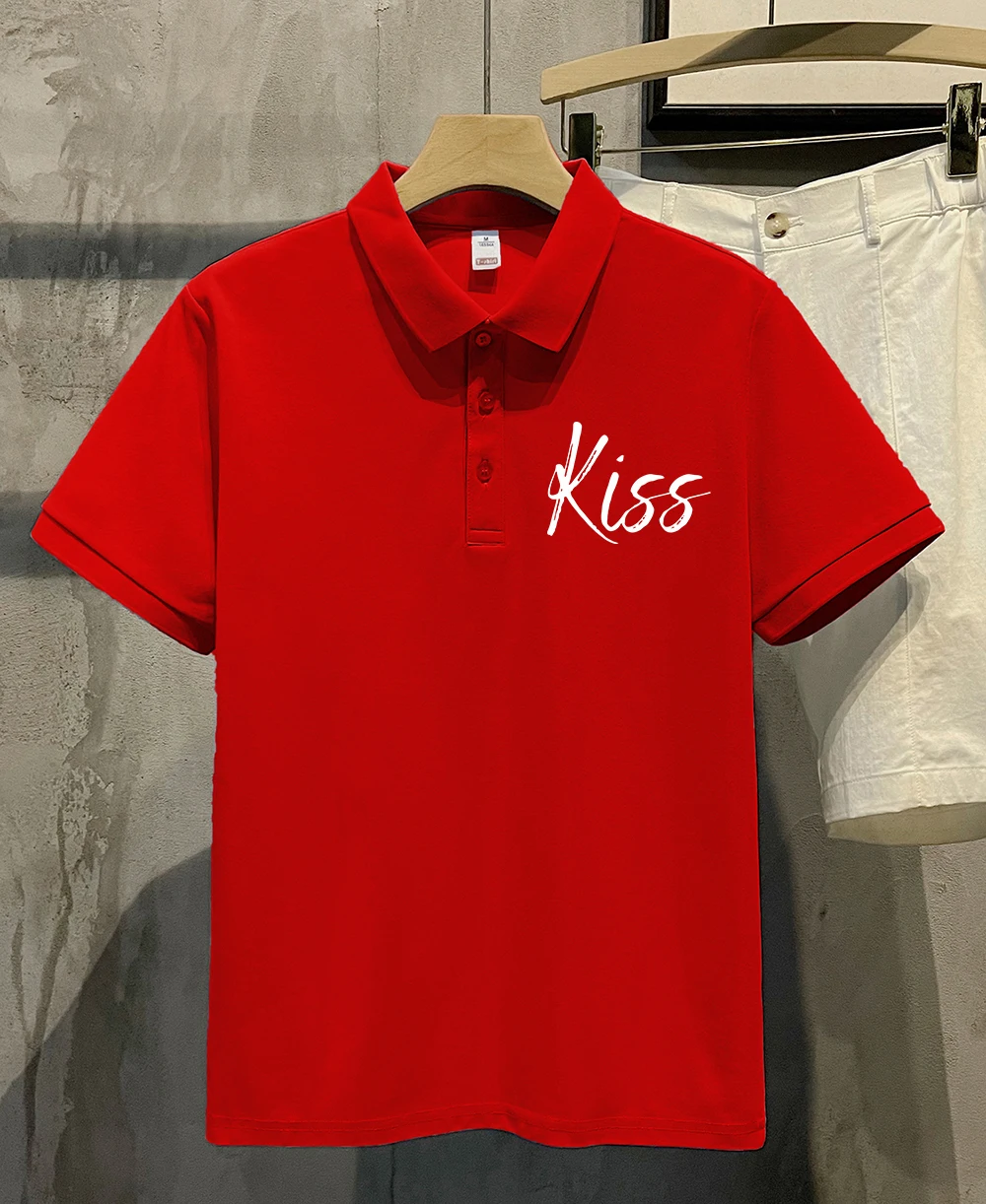 Kiss Me с леопардовым принтом и губами, мужские рубашки поло, летняя удобная футболка, повседневная одежда с воротником, мужская одежда в стиле хип-хоп с коротким рукавом
