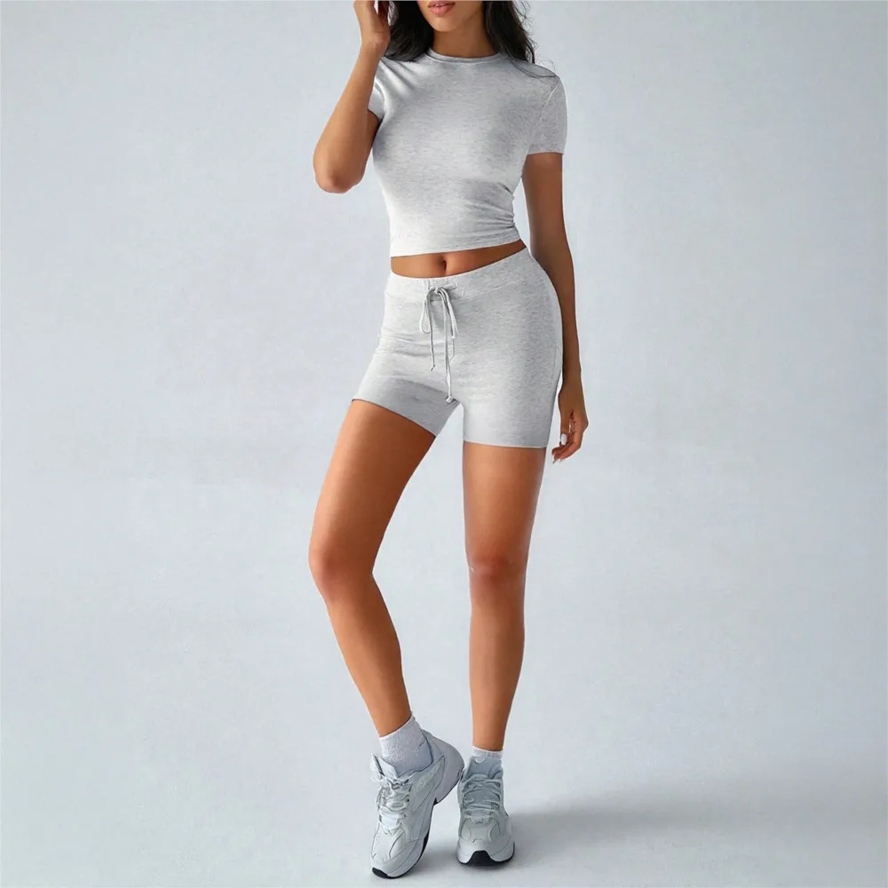 Yoga esportes de manga curta topos shorts conjunto de 2 peças verão feminino cor sólida fino-encaixe shorts de renda conjunto conjuntos femininos