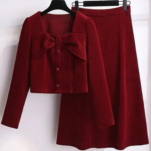 Chaqueta de pana roja y minifalda, conjunto de dos piezas a la moda para mujer, gran oferta de otoño de la temporada, ropa elegante y elegante