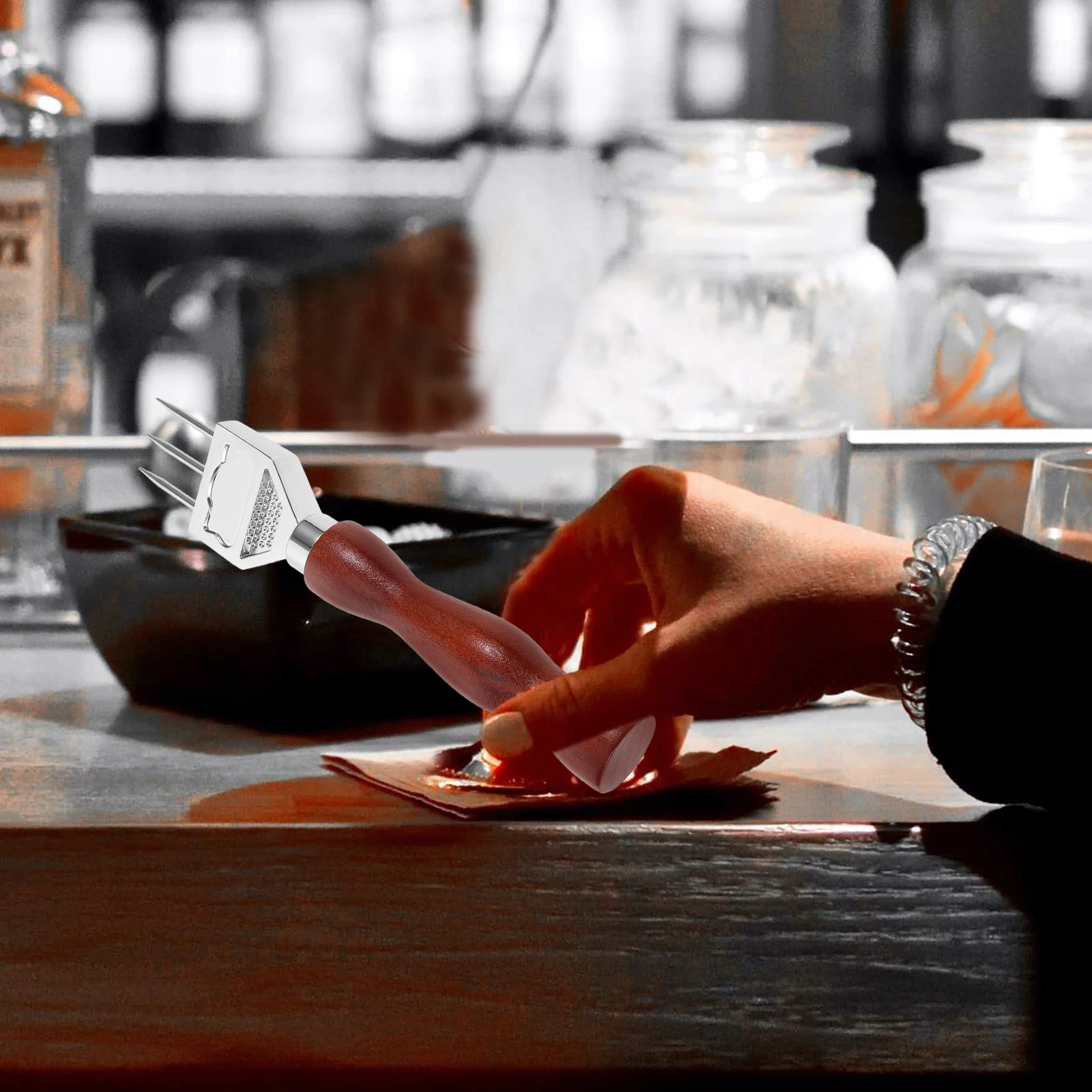 

Ice Pick Stainless Steel Wood Handle Portable Ice Breaking Tool for Bartender Home Gadget Bartender Tool