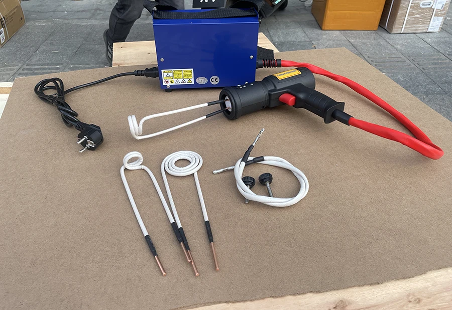 Nut Screw Heater Hand-held 1500W Split-type high-frequency Magnetic Induction Heater Bolt Remover Repair Machine
