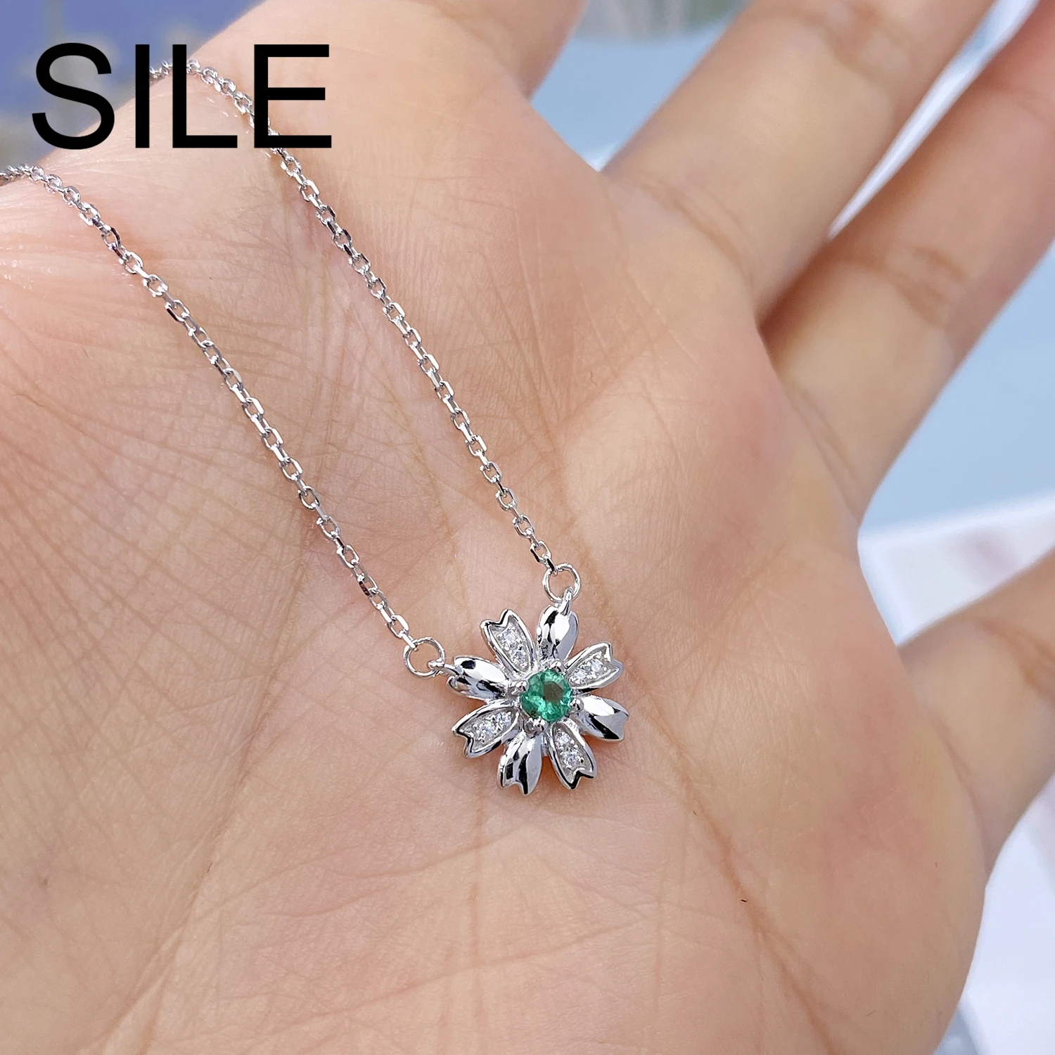 

SILE Fashion Women's 925 Sterling Silver Flower Pendants Necklaces Trendy Natural Emerald Female Jewelry Party Christmas Gifts
