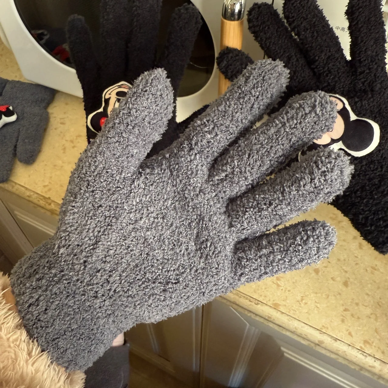 การ์ตูนดิสนีย์มินนี่ในฤดูใบไม้ร่วงและฤดูหนาวถุงมืออุ่นหนารวมทุกอย่างพร้อมกํามะหยี่กันลมและป้องกันการแข็งตัว