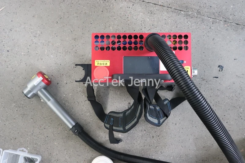 特殊モデル 200w 300w パルスレーザー 木材 金属 塗装洗浄 ミニバックパック ファイバーレーザー洗浄機 リチウム電池搭載