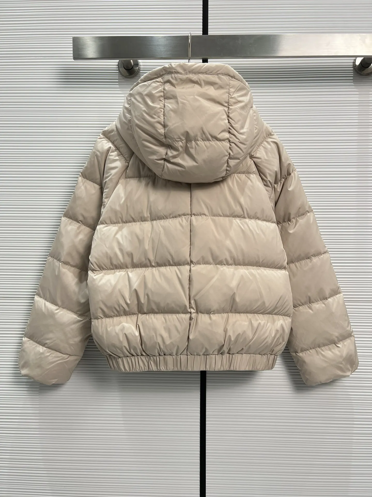 Women\'s Clothing Front chain design hooded short down coat Winter New 0119