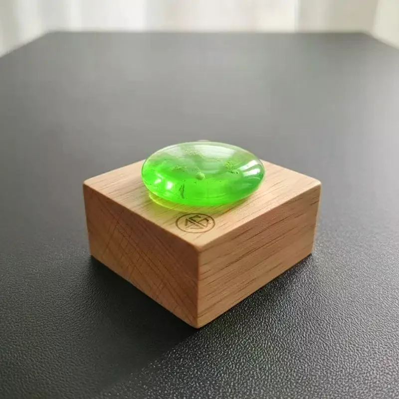 Green Amber Beeswax Necklace Water Drop Pendent Necklace For Women Unisex Lucky Safety Long Pendant Sweater Chain Ornaments