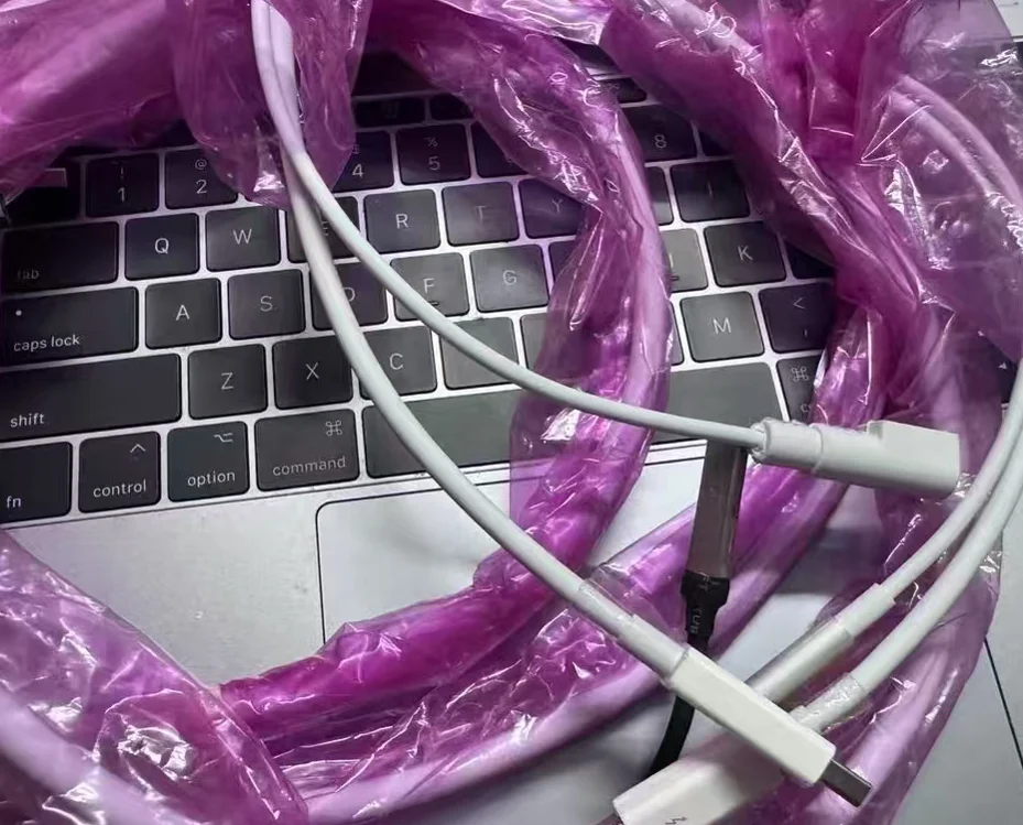 

Used for A1407 Mc914 27 inch monitor 922-9941 multifunctional integrated cable, brand new, unused, defective audio