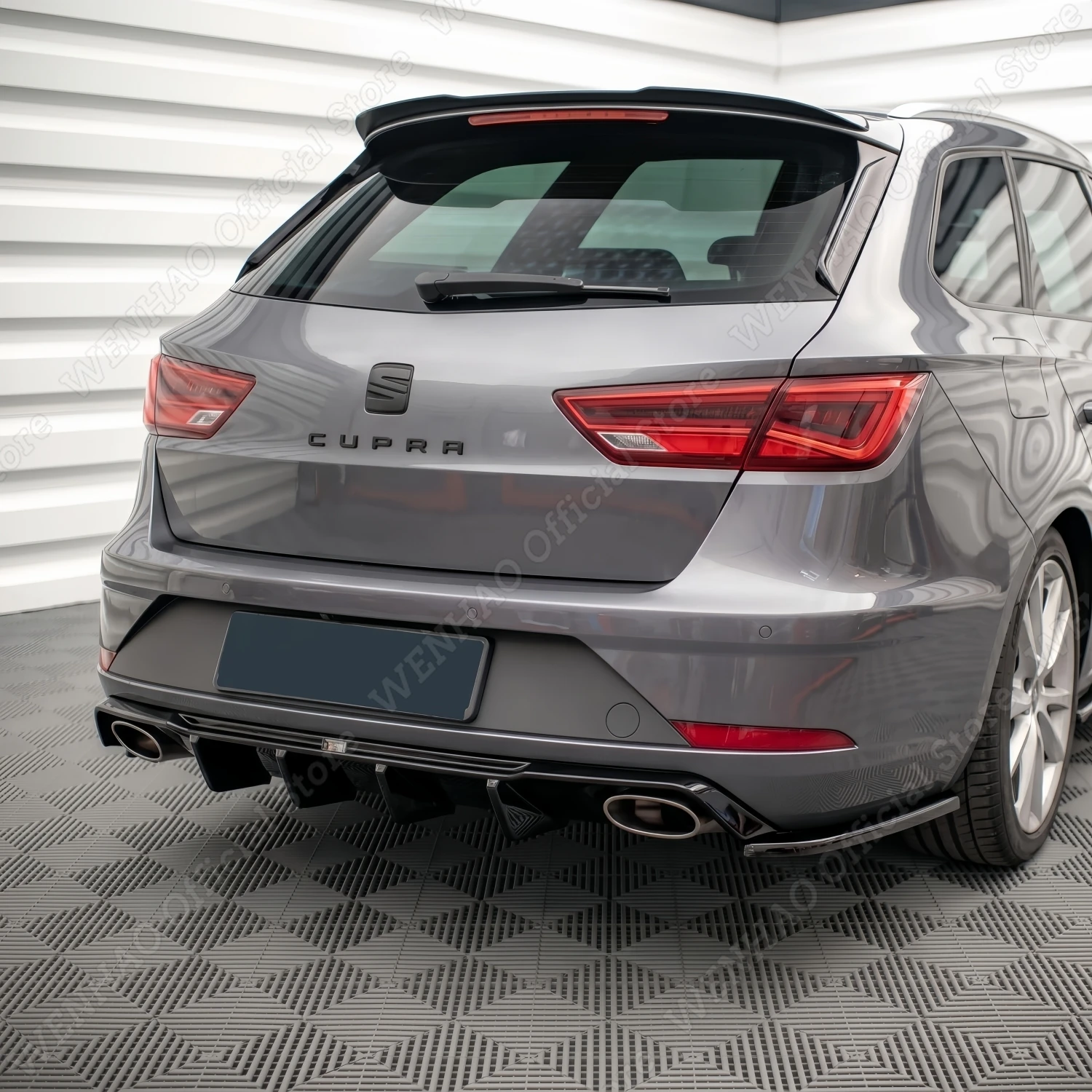 Glänzend schwarzer Maxton-Stil Auto-Heckspoiler für Seat Leon Cupra ST Mk3 2013-2021 Schrägheck Tuning Spoilerkappen Karosserie-Kits
