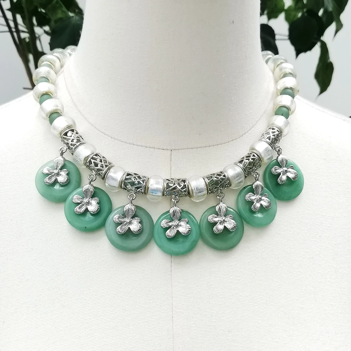 

Lii Ji Green White Statement Necklace 49cm Green Aventurine Glaze Necklace Stock Sale Women Jewelry Gift