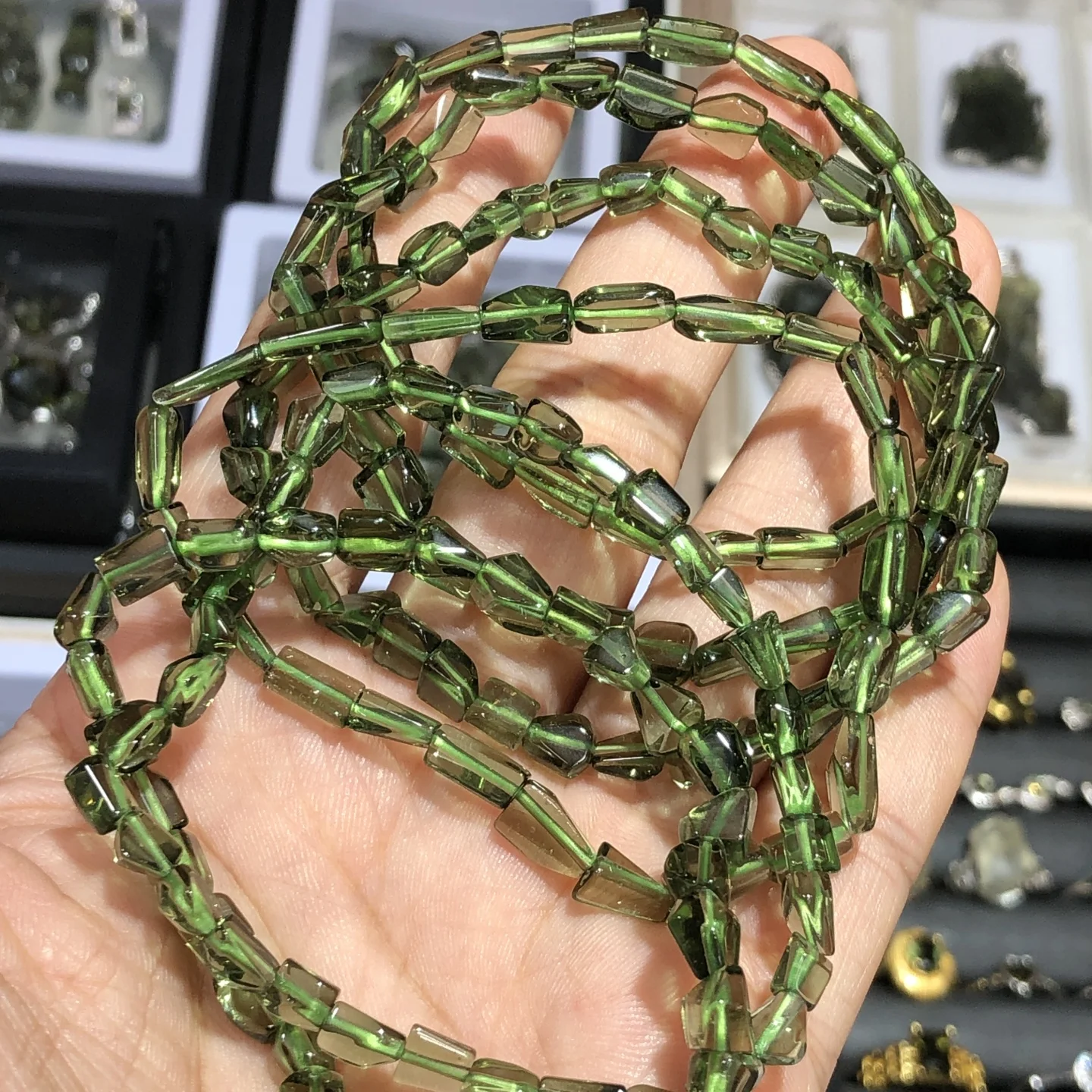 1 Pc Fengbaowu Natural Moldavite Bracelet Irregular Shape Beads Reiki Healing Stone Jewelry Gift Men Women
