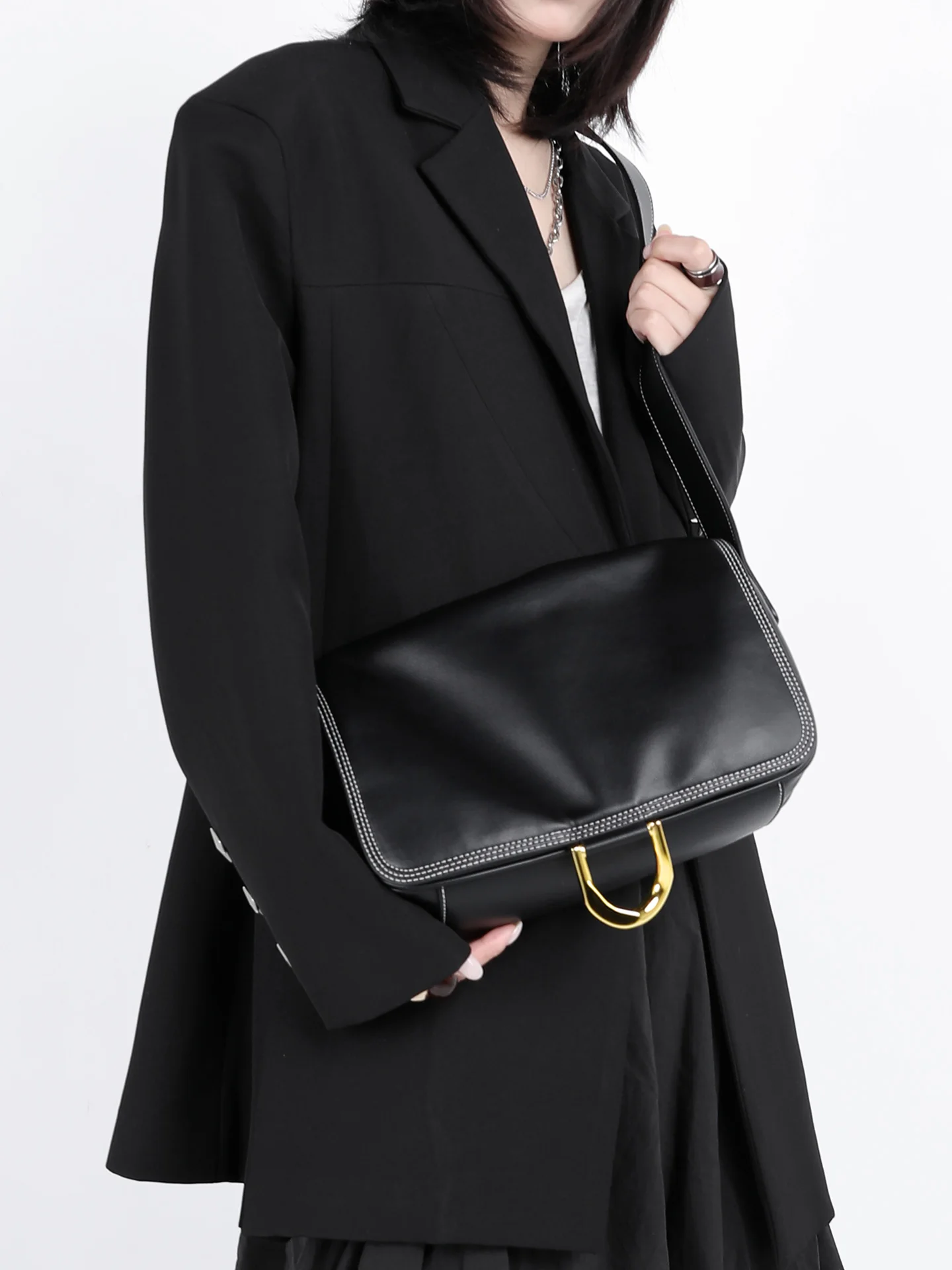 Wood River Card Retro Soft Leather Commuter Crossbody Bag 2026 New  Design Casual Wide Shoulder Strap Versatile Square Bag