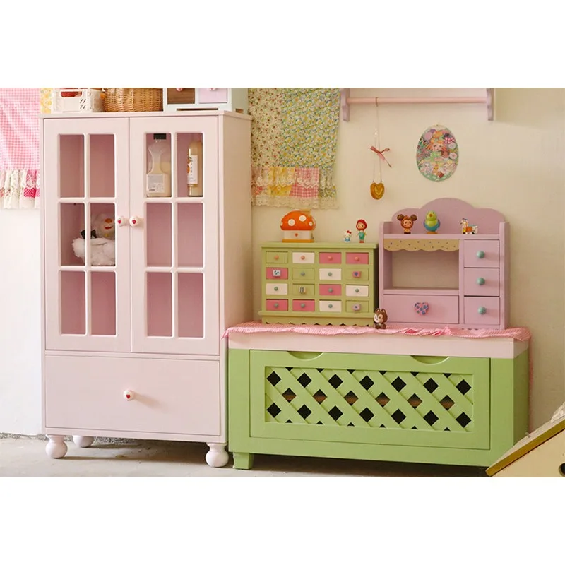 Homemade side , cups and saucers, display cabinets, comic glass cabinets, fairy tale baby