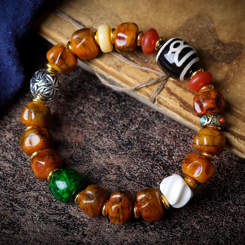

Tibetan Yak Bone Bodhi Seed Bead Bracelet with God of Wealth Dzi Bead Green Horn Antler Ethnic Style Bracelet Gifts