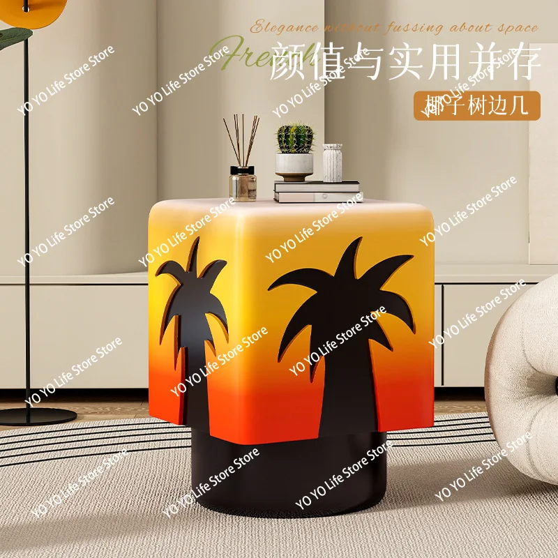 

A few ornaments on the floor of the coconut tree are creative and lucky, living room, TV cabinet, sofa, decorations,