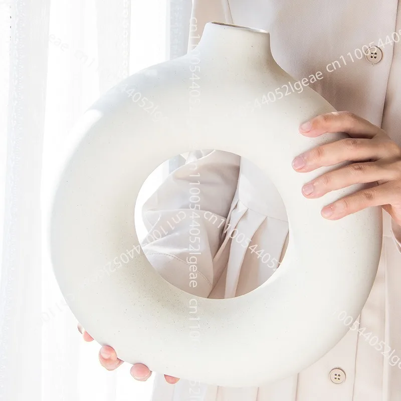 Hot-selling circle vase ceramic vase oversized simple modern creative craftsmanship jewelry ornament decorative vase