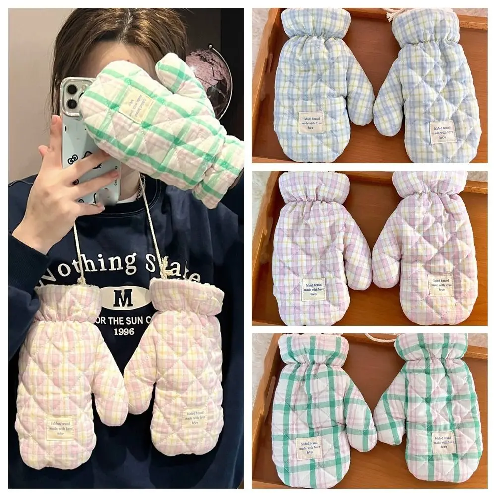 귀여운 격자 무늬 패턴 매달려 목 장갑 따뜻한 두꺼운 봉제 장갑을 유지 방풍 핸드 가드 핑거리스 딱지 소녀