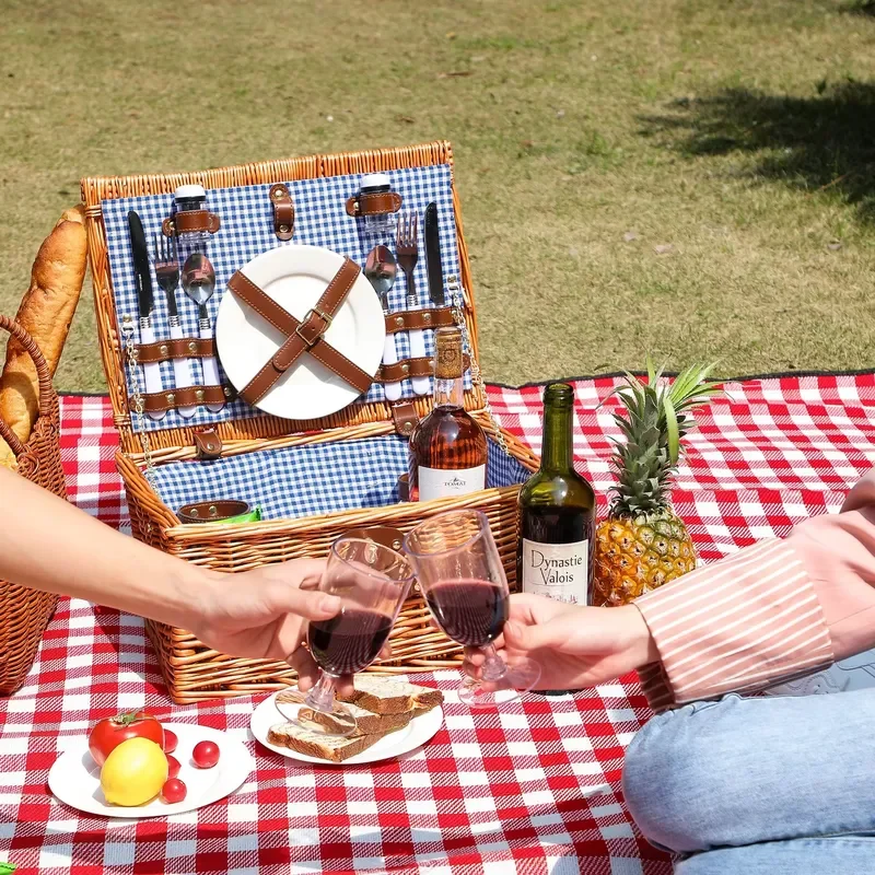 Willow Picnic Basket with Blanket Picnic Basket for 2 with Lid 4 Persons