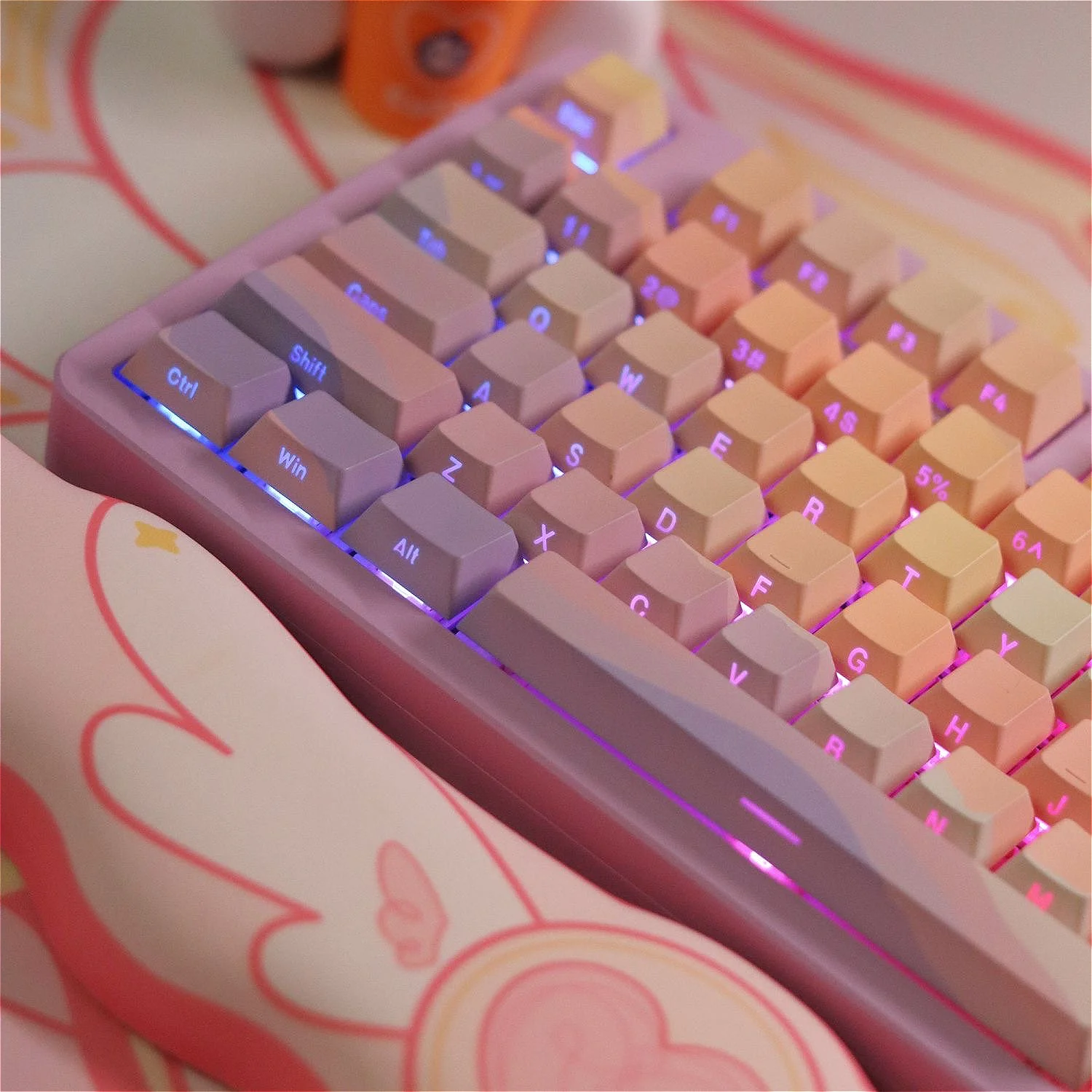 

Dopamine Mechanical Keyboard Keycaps PBT Heat-sublimation 131 Keys CHERRY Highly Adaptable 61/64/75/87/104