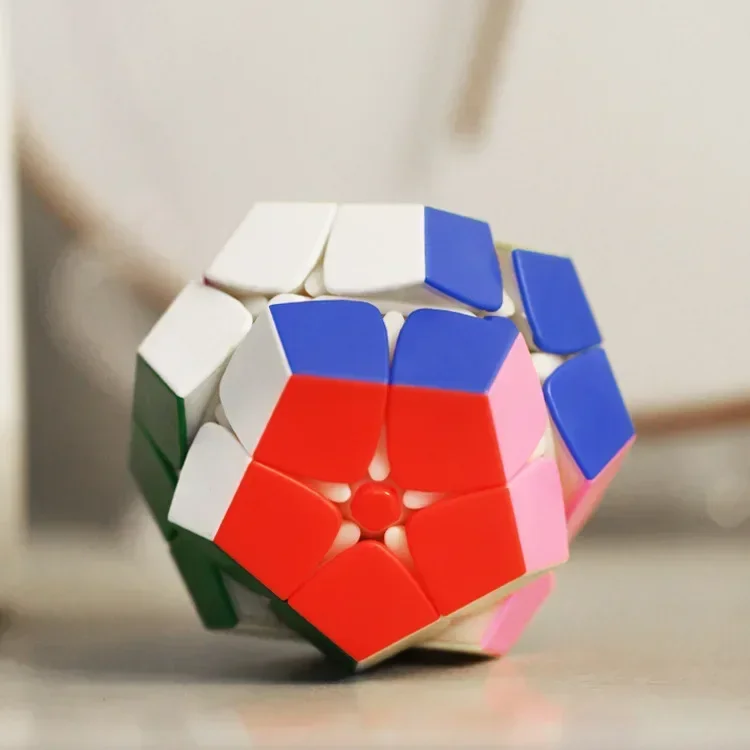 [Picube] SengSo Tank 2x2 Megaminx 2x2x2 Kilominx Five Shengshou Cube Color Alien Student Educational Children's Toy Solid Color