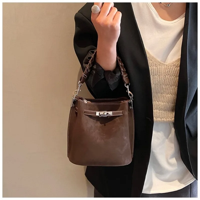 

Graceful Dainty Handbag Office Commuting Work Meeting 2025 New Model Stylish Exquisite Glamorous Timeless Versatile