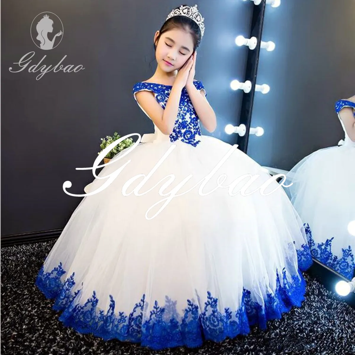 

Flower Girl Dresses for Wedding Big Bow Appliques Long Little Pageant Gowns Girls First Communion Gowns for Weddings