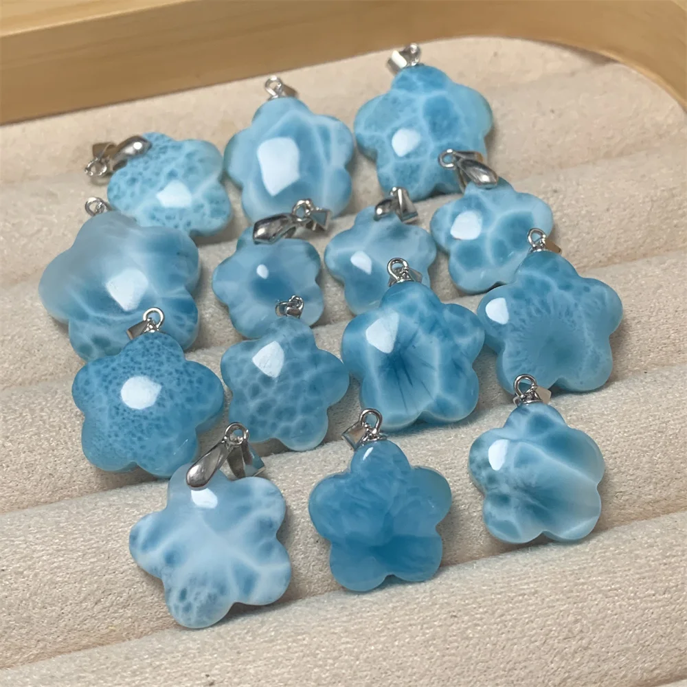 Tortoisesh Plum Blossom Natural Icy Blue Larimar Flowers Pendants Women Novel Leopard Larimar Ball Necklaces Well-polished Beads