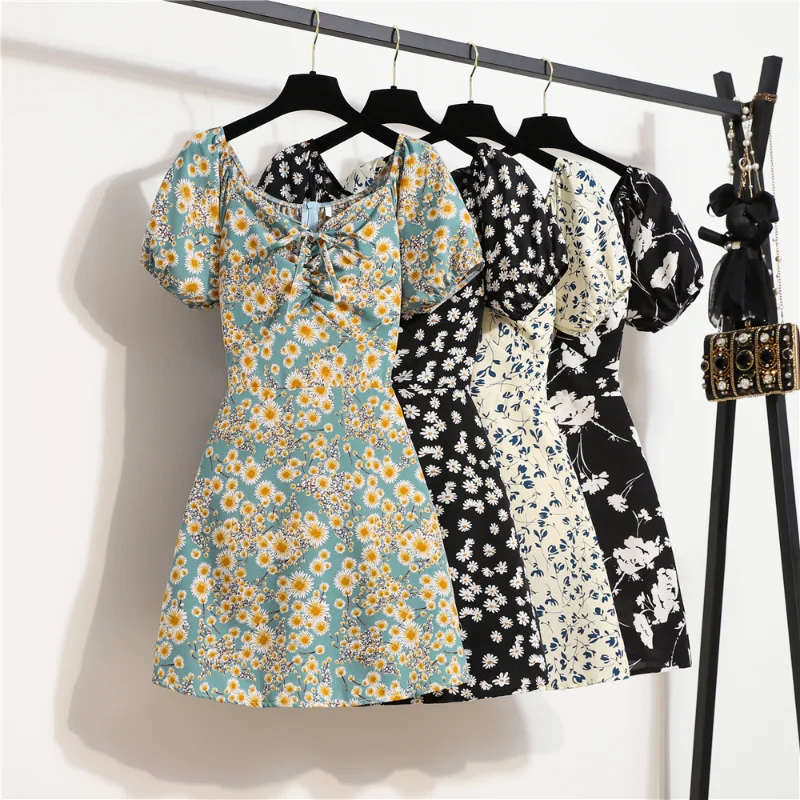 Damskie sukienki Mini letnia moda damska Vestidos drukuj kwiatowe sukienki szyfonowe marszczenie plisowane krótki bufiasty rękaw Casual Dress