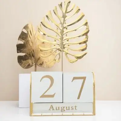 

1Set Wooden Perpetual Block Calendar Stylish Practical Home Office Desk Ornament Easy Adjust Date Month Year Creative Decor