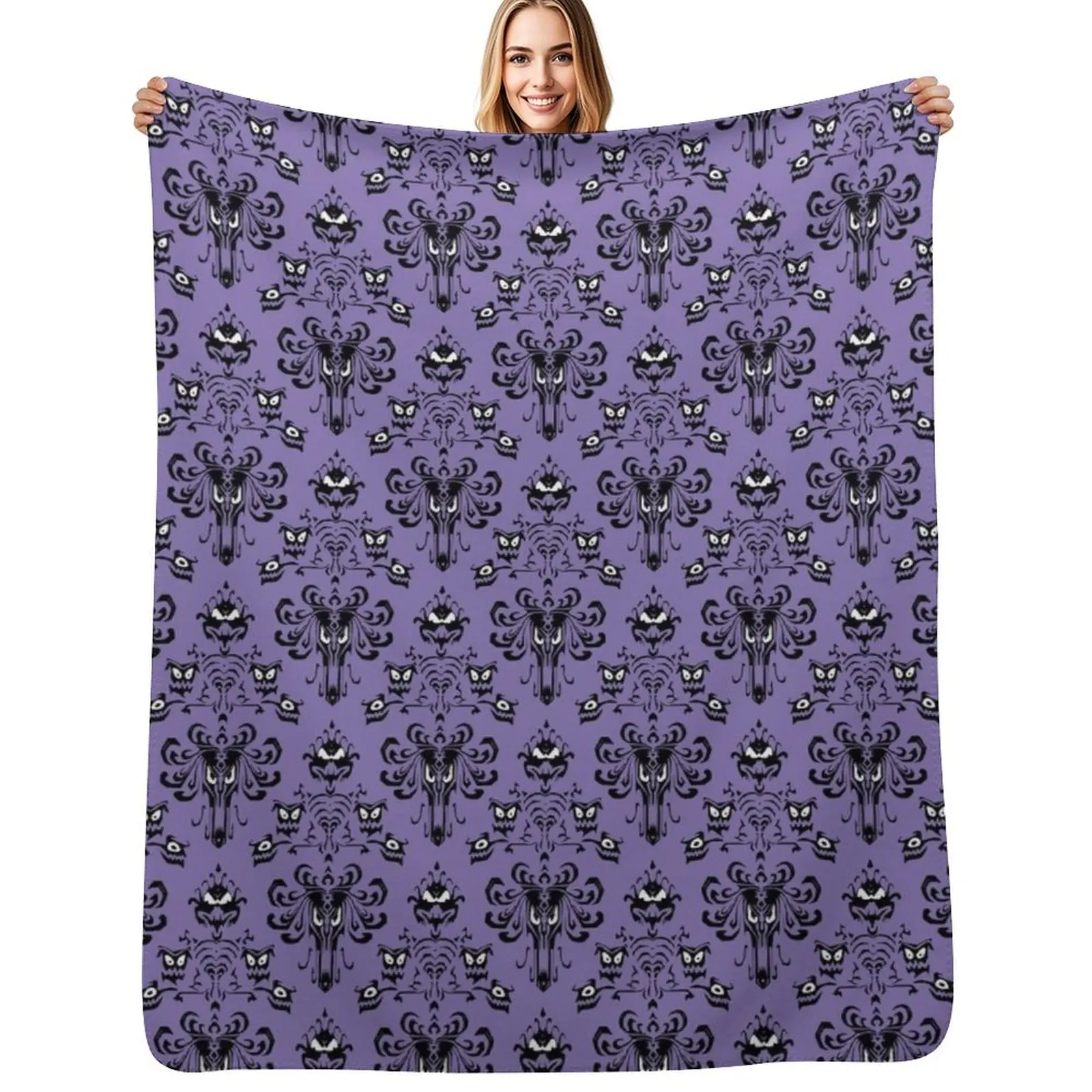 Haunted Wallpaper Throw Blanket Lightweight Warm Blanket for Travel Camping