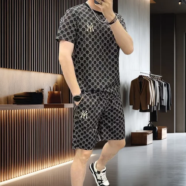 

2025 New Trendy and Fashionable Adult Men's and Women's Short-sleeved Suits, Simple and Comfortable, Full of Printed Children