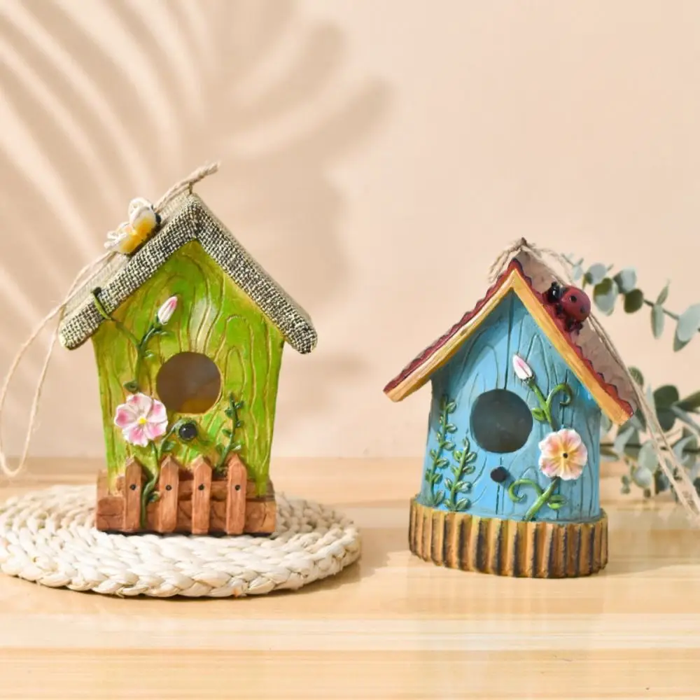 

Pastoral Resin Crafts Bird House Miniatures Cartoon Unique Hanging Bird Nest DIY Birdhouse Cage Landscaping Outdoor