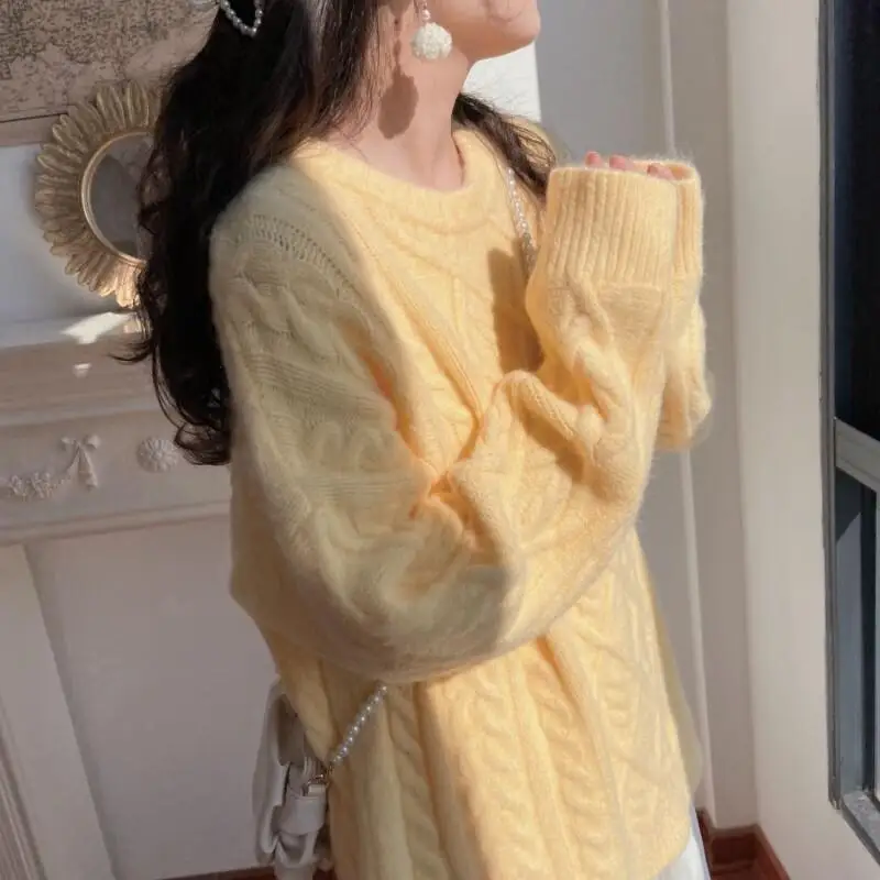 ملابس منزلية عصرية سترة نسائية تريكو سترات نسائية موضة 2025 ملابس شتوية للسيدات وسترات علوية تسحب فرو نسائي