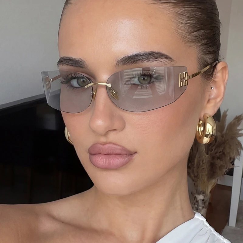 Hochwertige Randlose Rahmenlose Sonnenbrille für Damen Luxuriöse Personalisierte Y2k Gebogene Metallbuchstaben Sonnenbrillen Damenschattierungen – Detail 1